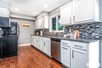 207 E Maywood St, Morton, IL 61550 - photo 7