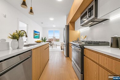 649 38th St unit P505, Union City, NJ 07087 - photo 3