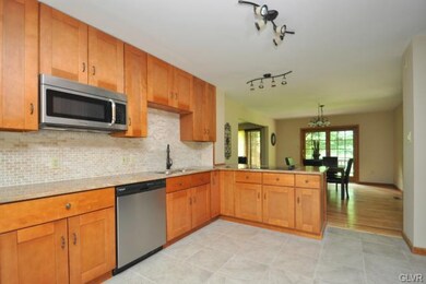 5186 S Mountain Dr, Emmaus, PA 18049 - photo 5