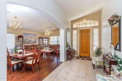 002_ENTRY & FORMAL ROOM