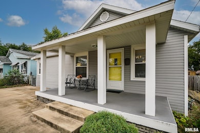 1107 Mechanic St, Pekin, IL 61554 - photo 4