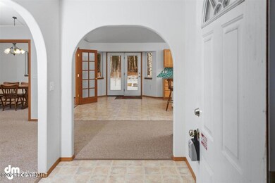 19-Front Entry_DMD_9070