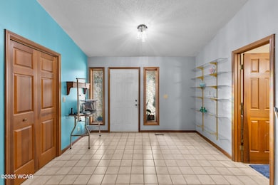 2718 Carolyn Dr, Lima, OH 45807 - photo 6