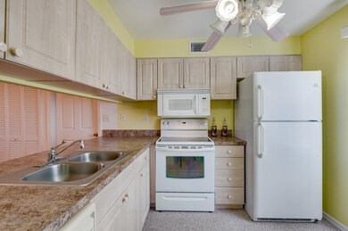 2727 N Wickham 104-6