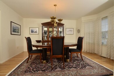 15 Kristen Dining Room