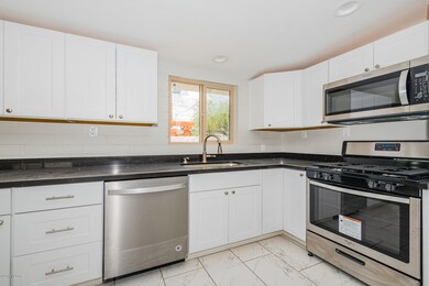 013 - 1554 W. Mohave