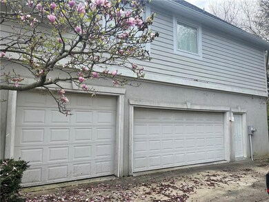 9932 Woods Edge Dr, Fishers, IN 46037 - photo 2