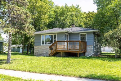 1525 12th St N-3.jpg