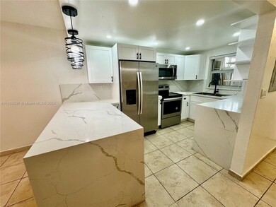 4425 W 10th Ln unit 16, Hialeah, FL 33012 - photo 3