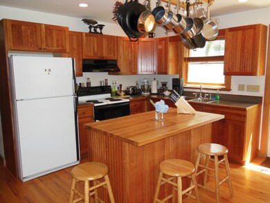 50 Howard St, Vineyard Haven, MA 02568 - photo 4