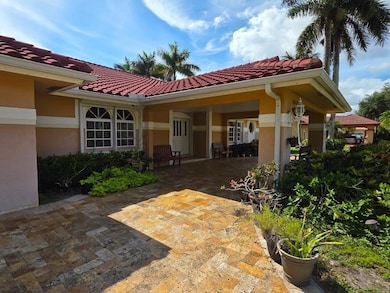 COVERED FRONT ENTRY WAY