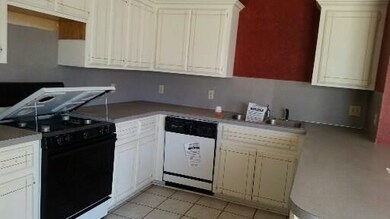 214 W Dewey St, Shawnee, OK 74801 - photo 7