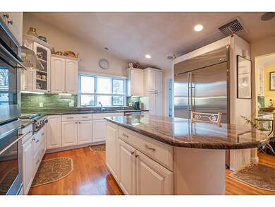 94 Greening Ln, Cranston, RI 02920 - photo 3