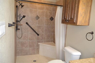 2915 Sidney Dr, Denison, TX 75020 - photo 6