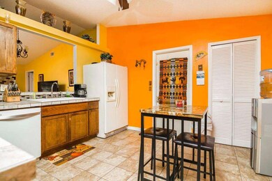 Eat In Kitchen