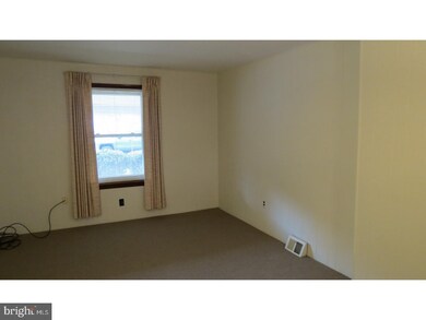 343 W 5th St, Lansdale, PA 19446 - photo 4