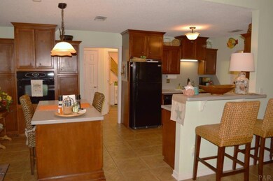3392 Holt Cir, Pensacola, FL 32526 - photo 7