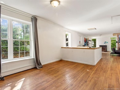 Front dining room between kitchen and living room