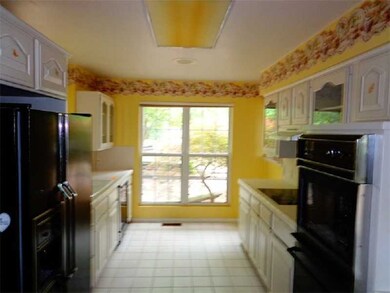 7 Charles Cir, Eureka Springs, AR 72632 - photo 5