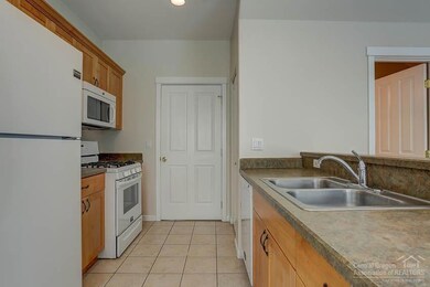 1749 NE Lotus Dr, Bend, OR 97701 - photo 4