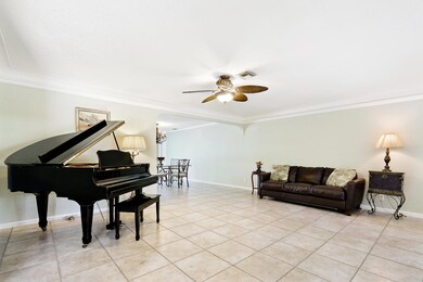 2431 NE 46th St Lighthouse-large-008-7-L