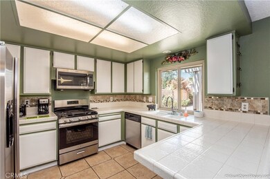 24220 Via Vargas Dr, Moreno Valley, CA 92553 - photo 7