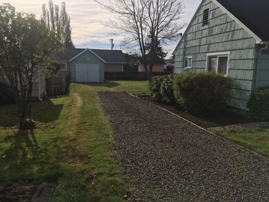 8th Street Driveway to shop