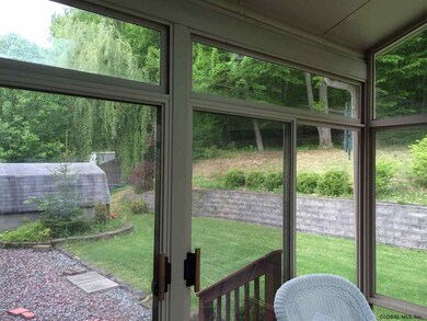 36 Rose Ln, Rensselaer, NY 12144 - photo 5