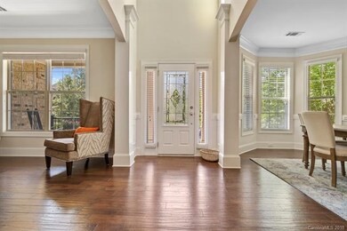 2 story entryway