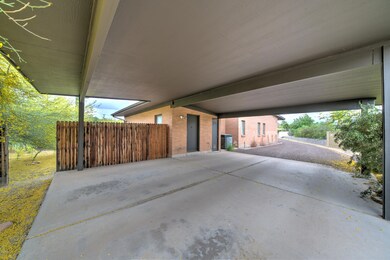 5510 N Buena Terra-5