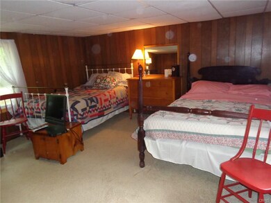 Second upstairs bedroom
