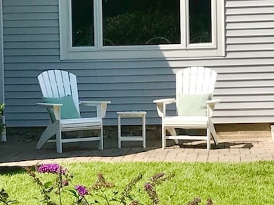 16 Juniper Ridge Rd, Lincoln, MA 01773 - photo 2