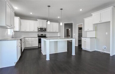 9146 Shady Bend Rd, Shawnee, KS 66227 - photo 4