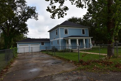 3021 Avenue G, Bay City, TX 77414 - photo 2