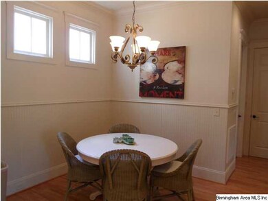 Eat-in area in kitchen