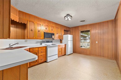 2303 Southside Dr, Brownwood, TX 76801 - photo 3