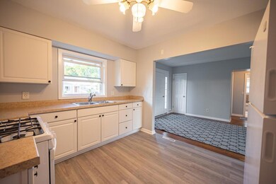 2669 Elliott kitchen 2