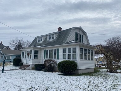 38 Clark St, Holyoke, MA 01040 - photo 2