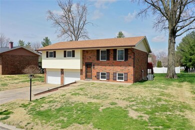 408 Bauer Ln, Maryville, IL 62062 - photo 2