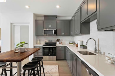 SoMi unit 314, Hayward, CA 94544 - photo 4