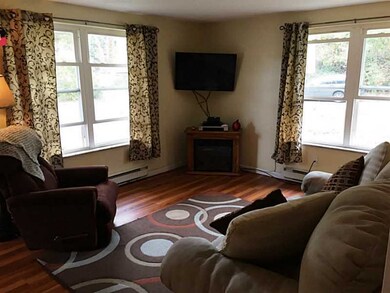 46 Pomfret Rd unit A, Narragansett, RI 02882 - photo 3