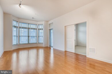 Twelve 09 unit 219, Baltimore, MD 21201 - photo 3