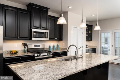 7841 Chanceford Dr, Hanover, MD 21076 - photo 3