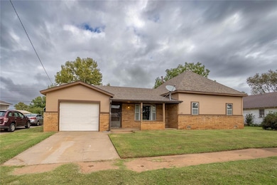 405 W Broadway St, Thomas, OK 73669 - photo 2