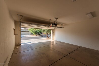 6645 E Gehrig Ln-5