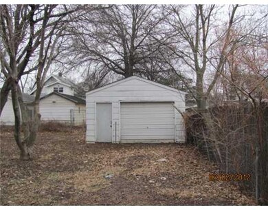 Parking Lot/Garage.