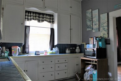 301 C St SW, Ardmore, OK 73401 - photo 5