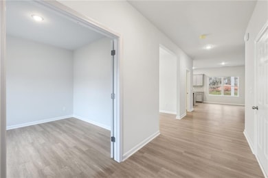 1371 Stephens View Dr, Loganville, GA 30052 - photo 4