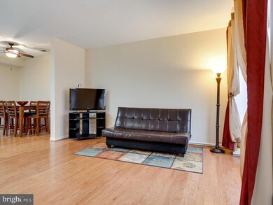 9198 Cardinal Forest Ln unit 49, Lorton, VA 22079 - photo 6