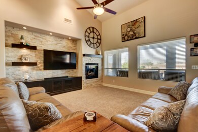35211 N 12th St-19